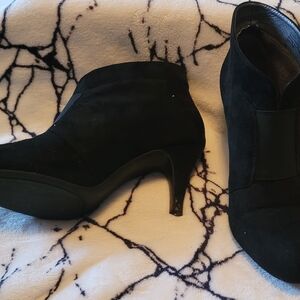 Adrienne Vittadini Black Heeled Boots